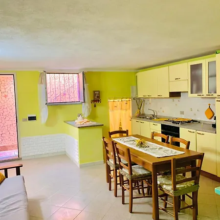 Lägenhet 6 Minuti Dal Mare, La Maison En Jaune, Fresco *