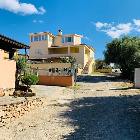 6 Minuti Dal Mare, La Maison En Jaune, Fresco Lägenhet Limpiddu