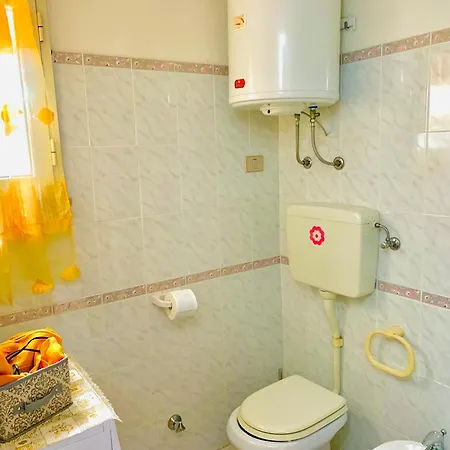 6 Minuti Dal Mare, La Maison En Jaune, Fresco Lägenhet Limpiddu